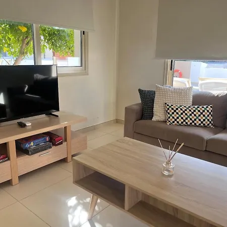 Merope Irena 1 * Polis