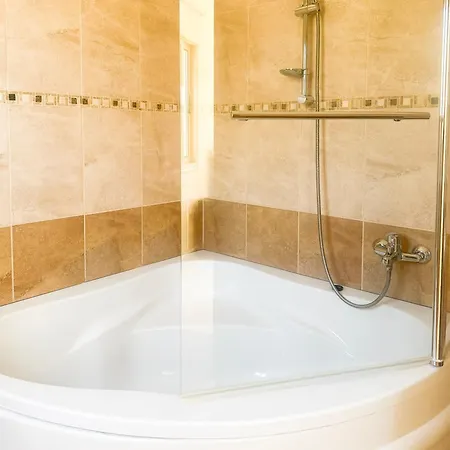 Villa Merope Irena 1 *