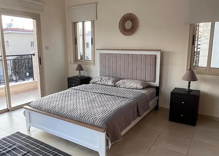 Willa Merope Irena 1