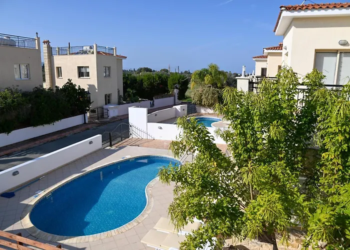 Merope Irena 1 * Polis